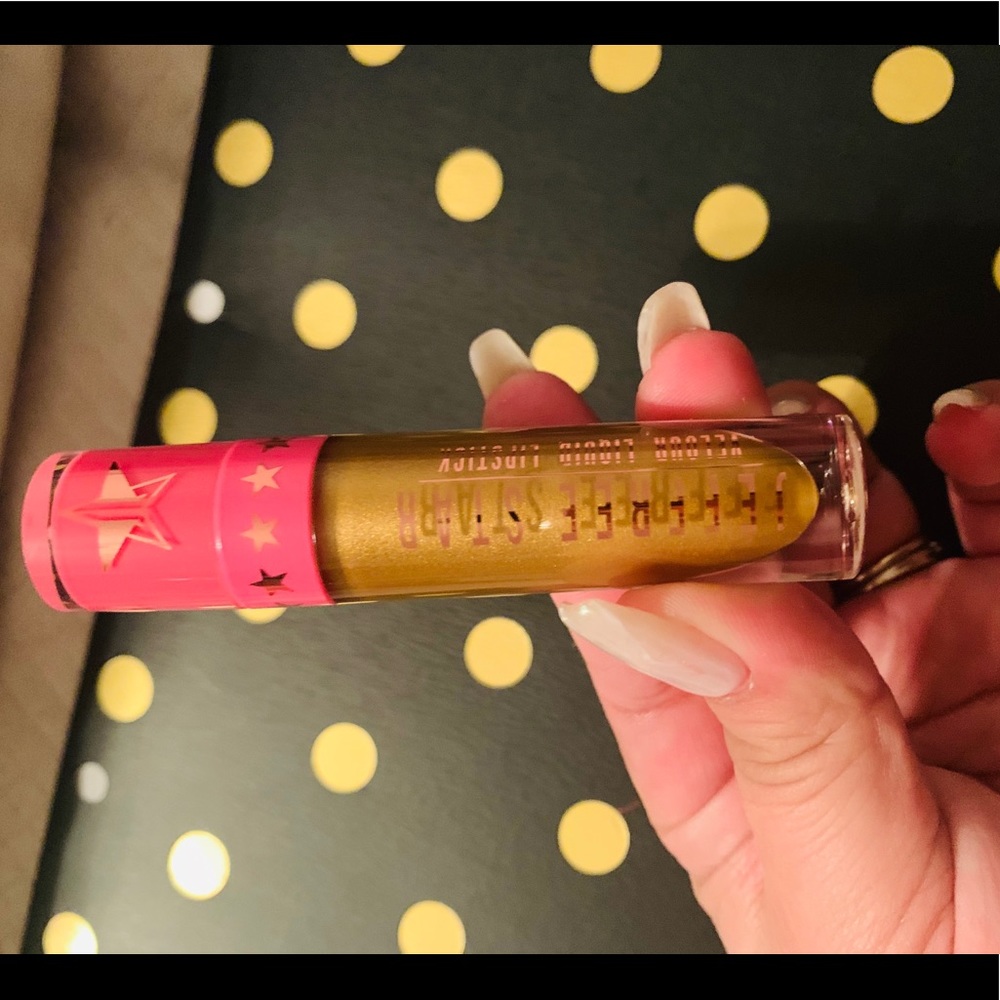 Jeffree Star liquid lip shade first class